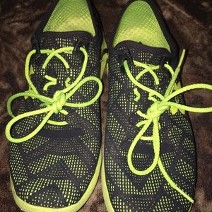 Under armour tennis shoes